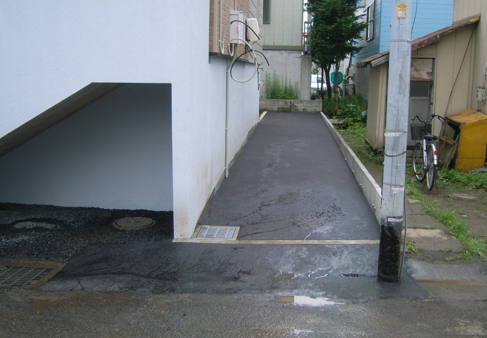 電気式ロードヒーティング工事アスファルト仕上げの事例（札幌市白石区）
