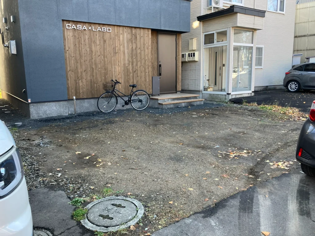 札幌市白石区菊水元町S様邸、新築正面の外構工事前の写真