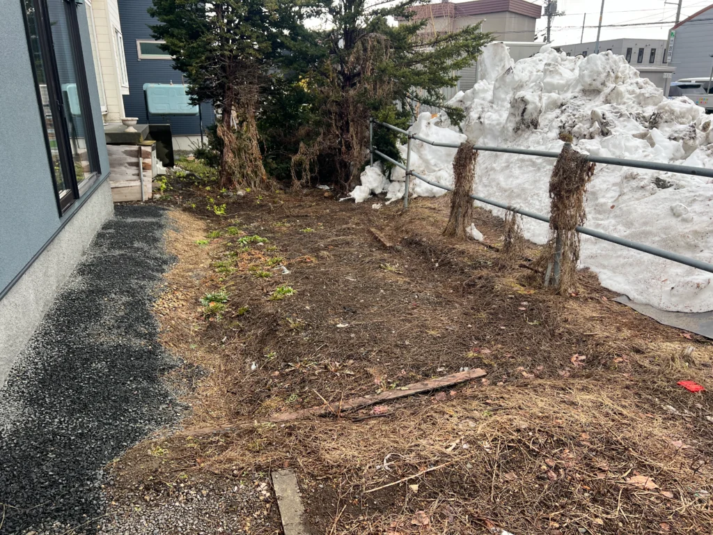 札幌市白石区菊水元町S様邸、新築裏庭の外構工事前の写真