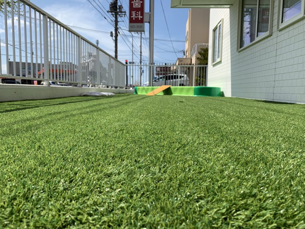保育園の砂場・人工芝の施工事例｜札幌市